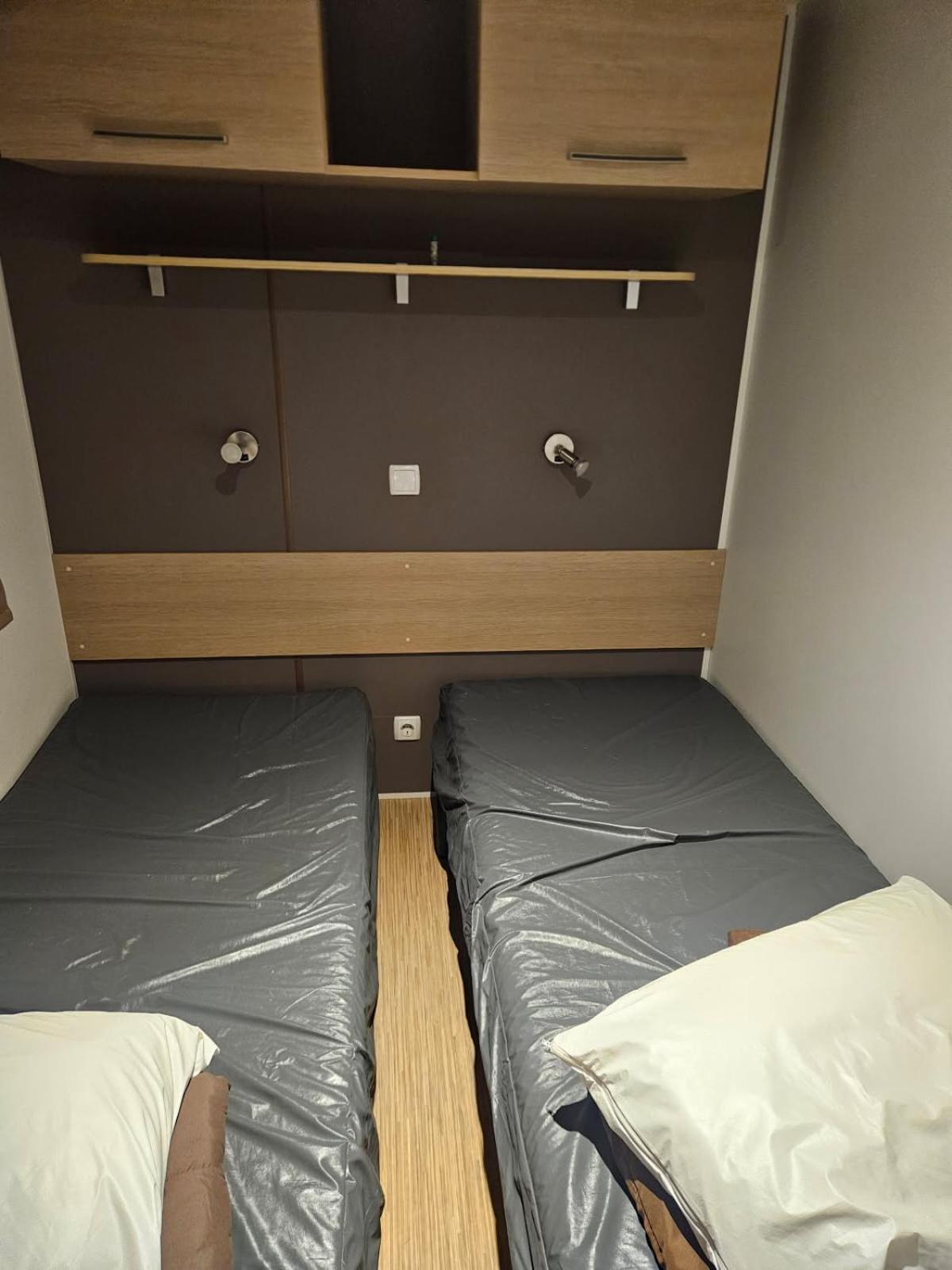 Mobil-Home 6 Personnes Cadenet Exterior photo